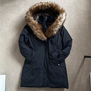 Aritzia Julian Parka - Black - Small
